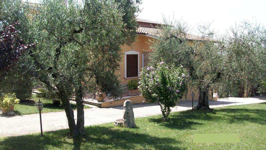 Bed and Breakfast Il Giardino Degli Ulivi Canneto  Exterior foto